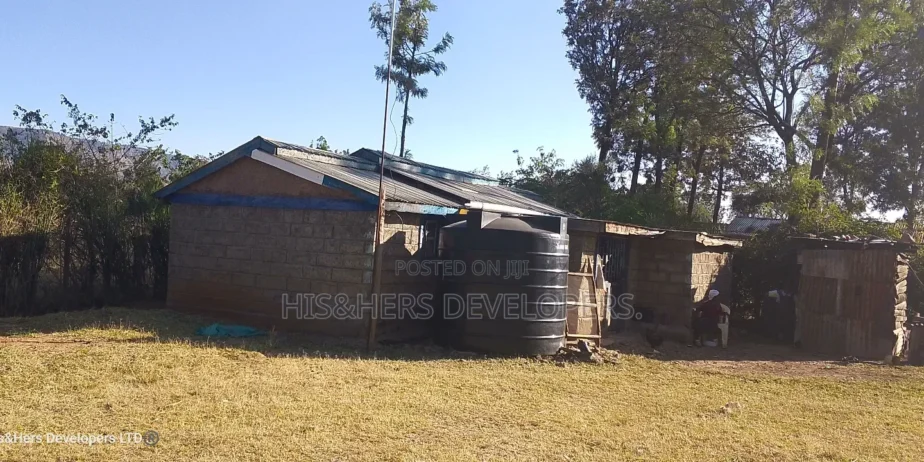 3 Bedrooms BUILT on 2 Acres in Lower Subukia at 2.5M