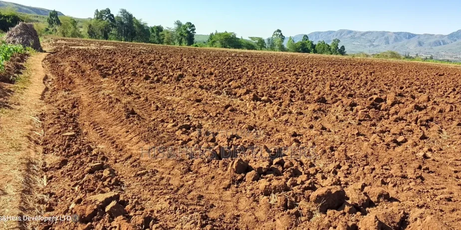 1,500 Acres for Sale in Narok – Clean Title Deed at KES800K