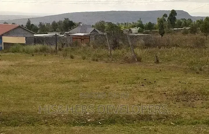 Prime 50×100 Plot for Sale in Lanet – KES 1.3M with Ready Title Deed!